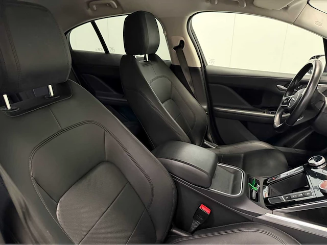 Jaguar - i-pace - ev400-s 90 kwh - personenauto - 2018 - afbeelding 6 van  29