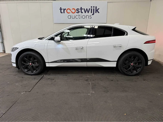 Jaguar - i-pace - ev400-s 90 kwh - personenauto - 2018 - afbeelding 26 van  29