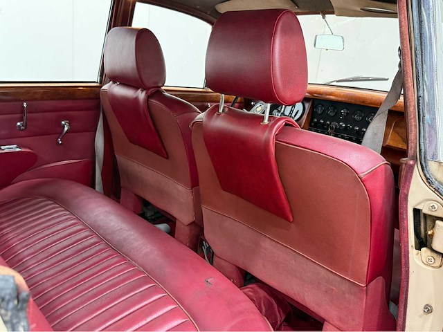 Jaguar - mk ii - 340 - oldtimer - 1968 - afbeelding 9 van  31
