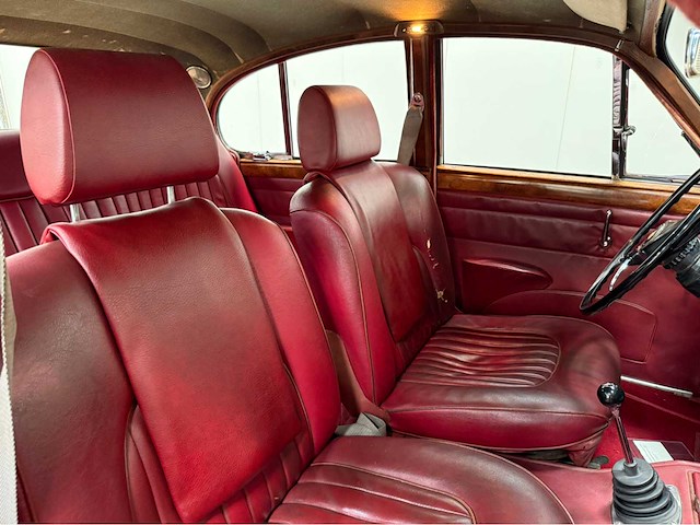 Jaguar - mk ii - 340 - oldtimer - 1968 - afbeelding 11 van  31