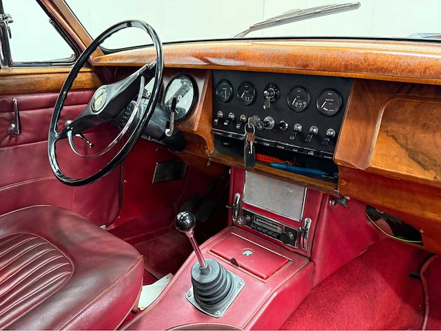 Jaguar - mk ii - 340 - oldtimer - 1968 - afbeelding 13 van  31