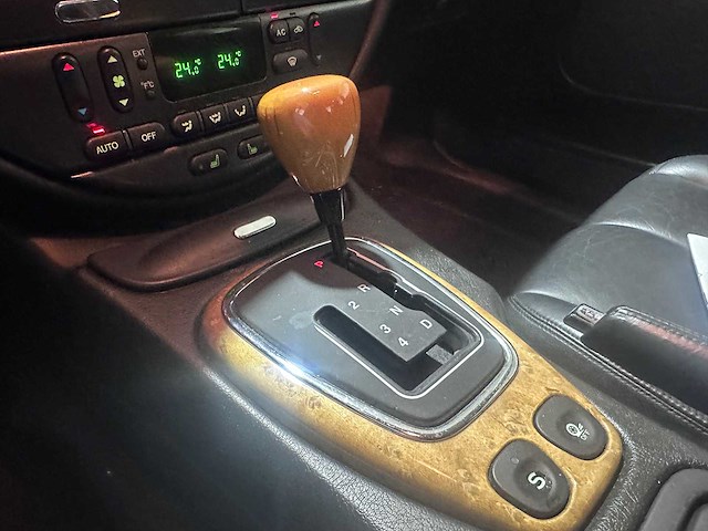 Jaguar - s-type - 4.0 v8 - 71-gs-lf- 2001 - afbeelding 2 van  4