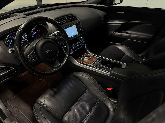 Jaguar - xe - 2.0 portfolio gg-605-f 2015 iaw - afbeelding 13 van  23