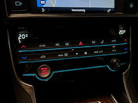 Jaguar - xe - 2.0 portfolio gg-605-f 2015 iaw - afbeelding 23 van  23