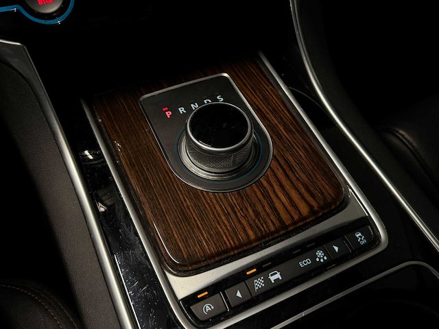 Jaguar - xe - 2.0 portfolio gg-605-f 2015 iaw - afbeelding 9 van  23