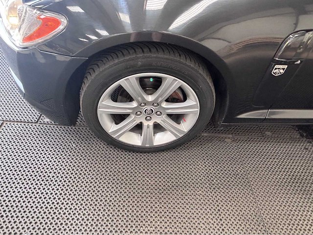 Jaguar - xf - 3.0d v6 luxury - personenauto - 2011 - afbeelding 2 van  8