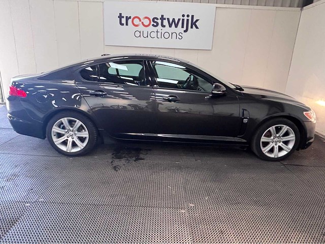Jaguar - xf - 3.0d v6 luxury - personenauto - 2011 - afbeelding 8 van  8