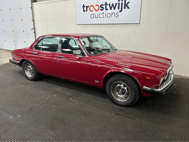 Jaguar - xj - 4.2 - automaat - lpg - oldtimer - 1981 - afbeelding 25 van  27