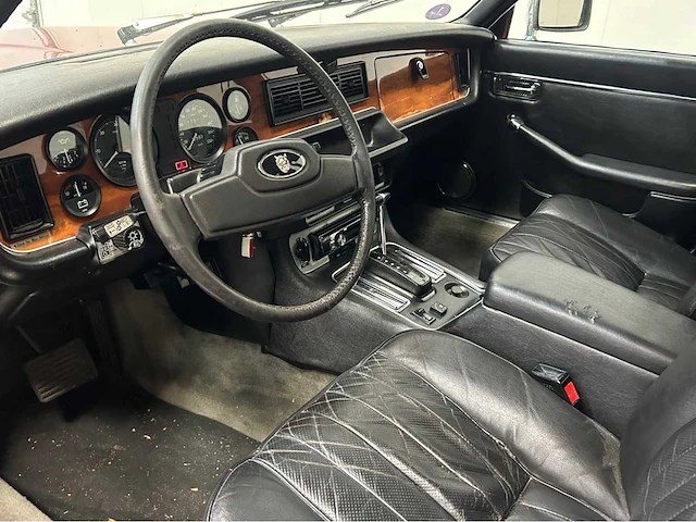 Jaguar - xj - 4.2 5-speed - oldtimer - 1981 - afbeelding 10 van  29