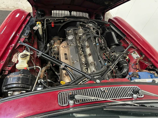 Jaguar - xj - 4.2 5-speed - oldtimer - 1981 - afbeelding 13 van  29