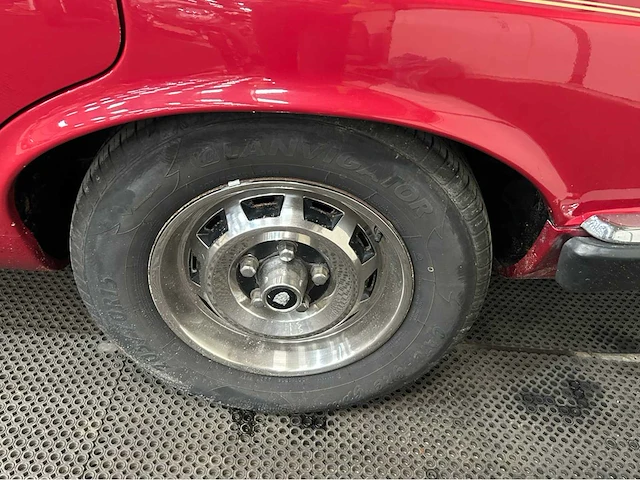 Jaguar - xj - 4.2 5-speed - oldtimer - 1981 - afbeelding 17 van  29