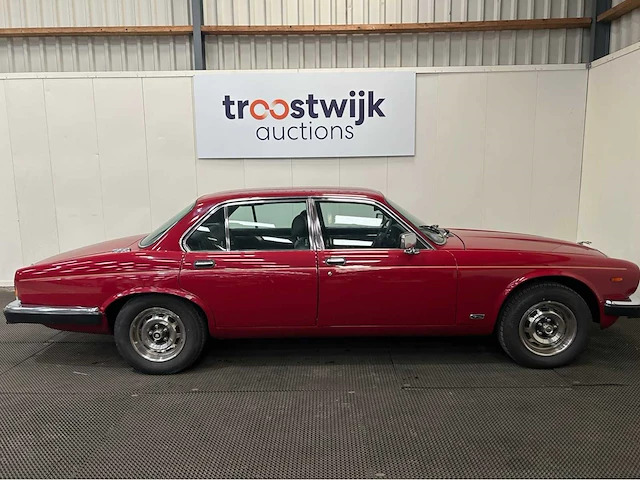 Jaguar - xj - 4.2 5-speed - oldtimer - 1981 - afbeelding 23 van  29
