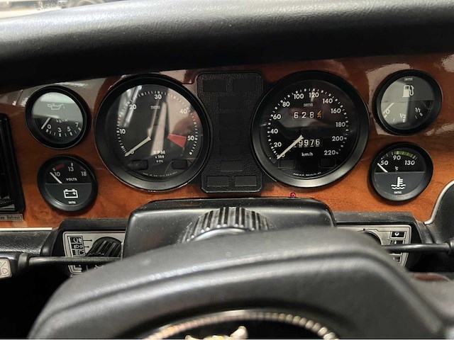 Jaguar - xj - 4.2 aut. - oldtimer - 1981 - afbeelding 25 van  37