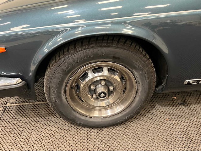 Jaguar - xj - 4.2 aut. - oldtimer - 1981 - afbeelding 24 van  37