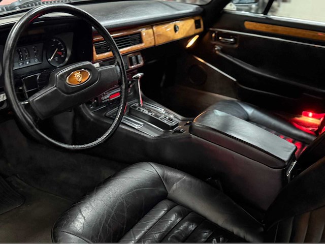 Jaguar - xj - 5.3 v12 - xjs he - oldtimer - 1986 - afbeelding 7 van  32