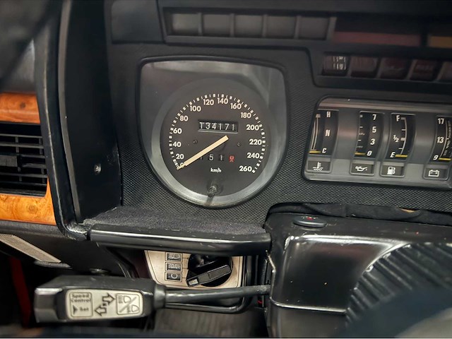 Jaguar - xj- 5.3 v12 -xjs he- oldtimer - 1986 - afbeelding 26 van  32