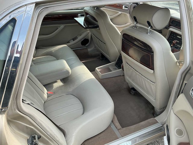 Jaguar - xj 330 - 4.0 sport - youngtimer > 15 - afbeelding 8 van  11