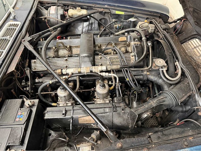 Jaguar - xj 4.2 automaat - oldtimer- 1979 - afbeelding 18 van  26