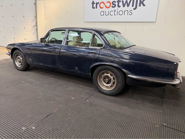 Jaguar - xj 4.2 automaat - oldtimer- 1979 - afbeelding 20 van  26