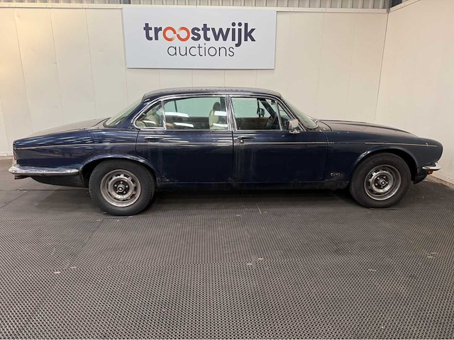 Jaguar - xj 4.2 automaat - oldtimer- 1979 - afbeelding 21 van  26