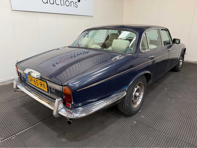 Jaguar - xj 4.2 automaat - oldtimer- 1979 - afbeelding 22 van  26