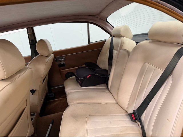 Jaguar - xj 4.2 automaat - oldtimer- 1979 - afbeelding 26 van  26