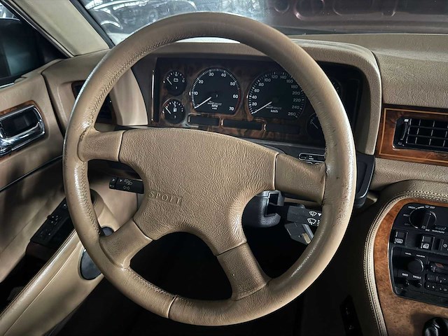 Jaguar - xj40 sport - oldtimer - afbeelding 5 van  14