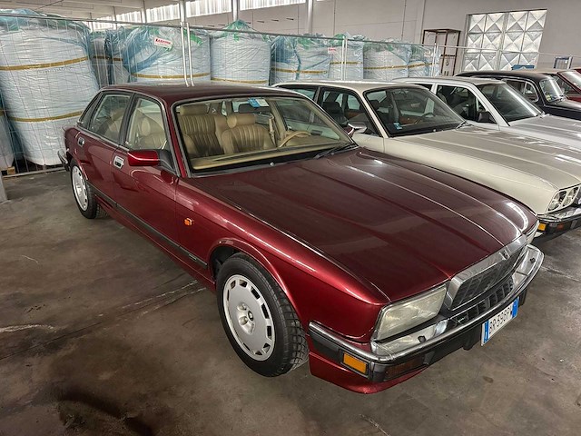 Jaguar - xj40 sport - oldtimer - afbeelding 7 van  14