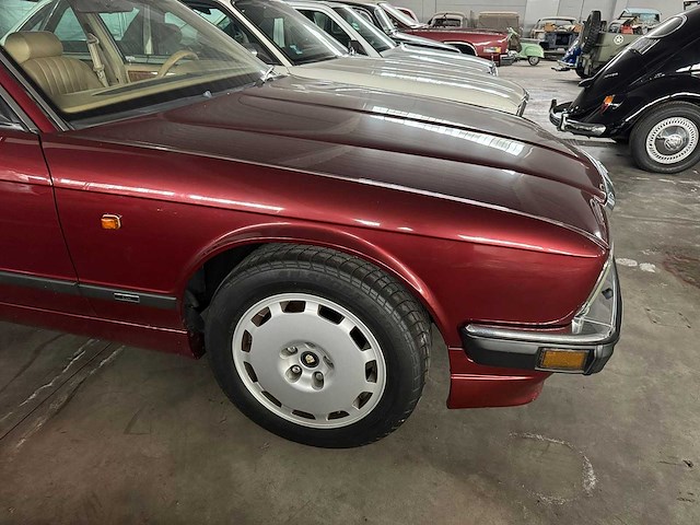 Jaguar - xj40 sport - oldtimer - afbeelding 13 van  14