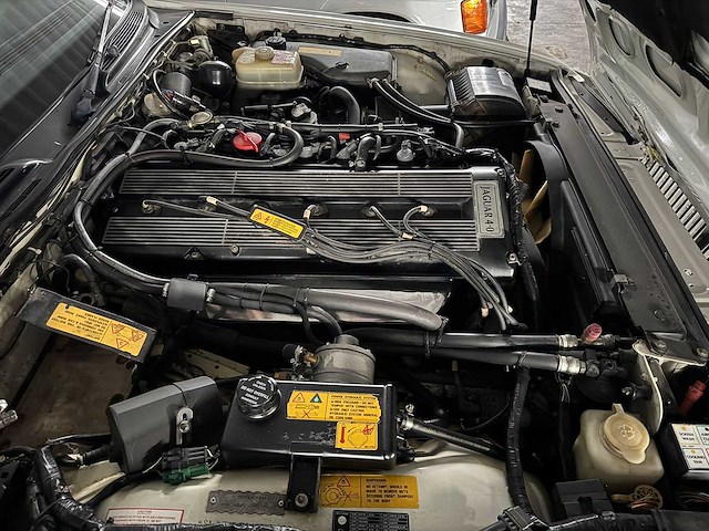 Jaguar - xj6 - oldtimer - afbeelding 11 van  13