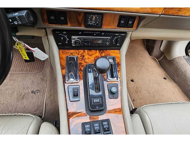 Jaguar - xjs - cabriolet - youngtimer > 15 - afbeelding 15 van  17