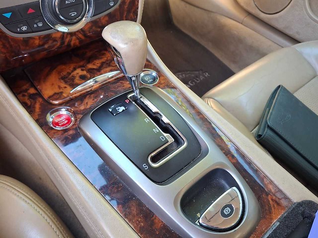 Jaguar - xk - 4.2 v8 convertible - car - 2008 - afbeelding 13 van  47