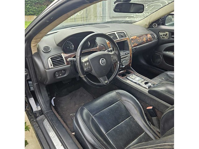 Jaguar - xkr cabriolet - supercharger - youngtimer > 15 - afbeelding 7 van  12