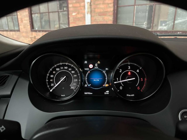 Jaguar e-pace 2.0 d150 awd t150pk 2018 - afbeelding 17 van  41