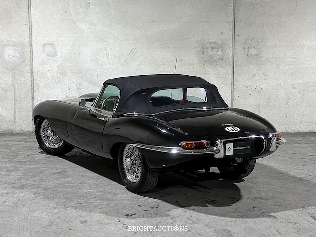Jaguar e-type roadster 3.8 xk zes-in-lijn series 1 1963 - afbeelding 13 van  44