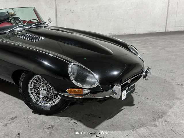 Jaguar e-type roadster 3.8 xk zes-in-lijn series 1 1963 - afbeelding 18 van  44