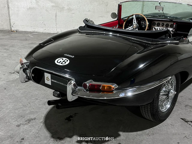 Jaguar e-type roadster 3.8 xk zes-in-lijn series 1 1963 - afbeelding 17 van  44
