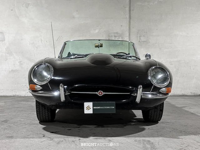Jaguar e-type roadster 3.8 xk zes-in-lijn series 1 1963 - afbeelding 41 van  44