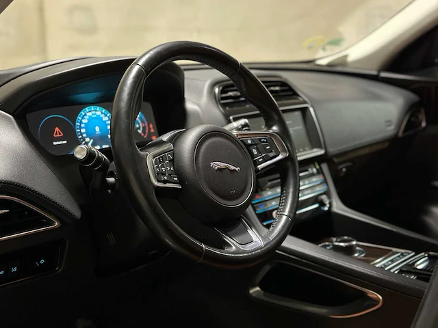 Jaguar f-pace 2.0 portfolio 20d 179pk 2018 (origineel-nl), sf-741-t - afbeelding 16 van  54