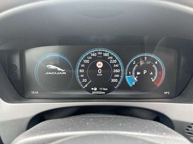 Jaguar f-pace 2.0 portfolio awd 20d 2017 | nr-845-n - afbeelding 7 van  35