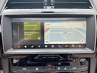 Jaguar f-pace 2.0 portfolio awd 20d 2017 | nr-845-n - afbeelding 32 van  35