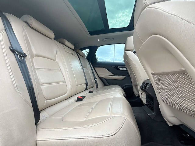 Jaguar f-pace 2.0 portfolio awd 20d 2017 | nr-845-n - afbeelding 20 van  35