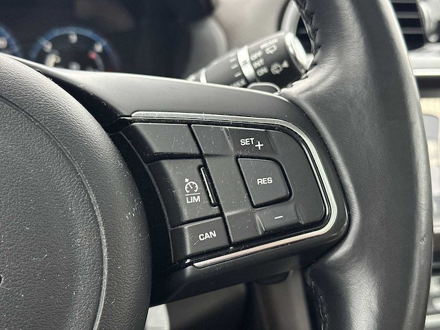 Jaguar f-pace 2.0 portfolio awd 20d | nh-484-p - afbeelding 6 van  24