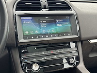 Jaguar f-pace 2.0 portfolio awd 20d | nh-484-p - afbeelding 23 van  24