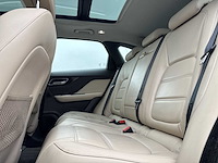 Jaguar f-pace 2.0 portfolio awd 20d | nh-484-p - afbeelding 12 van  23