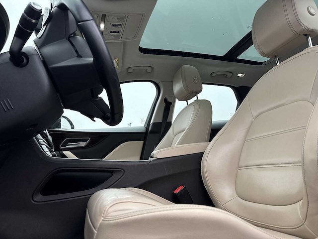 Jaguar f-pace 2.0 portfolio awd 20d | nh-484-p - afbeelding 20 van  23