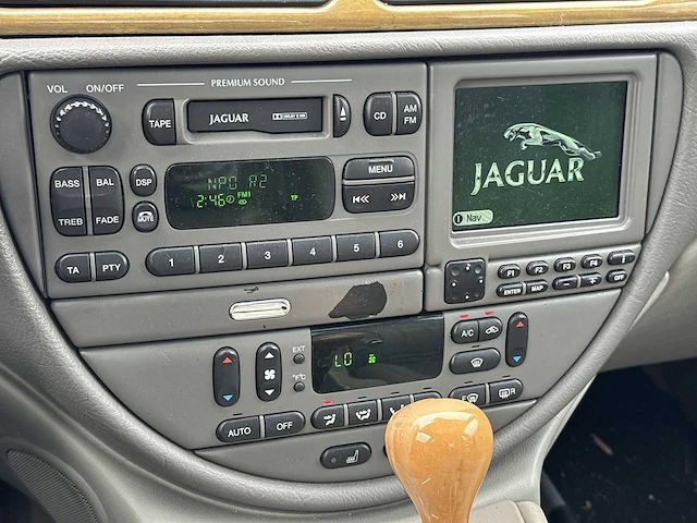 Jaguar s-type 4.0 v8 | 63-gfn-7 - afbeelding 28 van  30