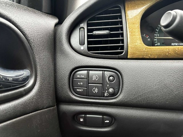 Jaguar s-type 4.2 v8 sport, automaat, 97-nf-xp - afbeelding 13 van  21