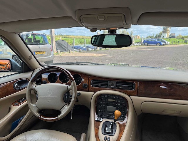 Jaguar sovereign 4.0 v8 17-gb-hf - afbeelding 7 van  18