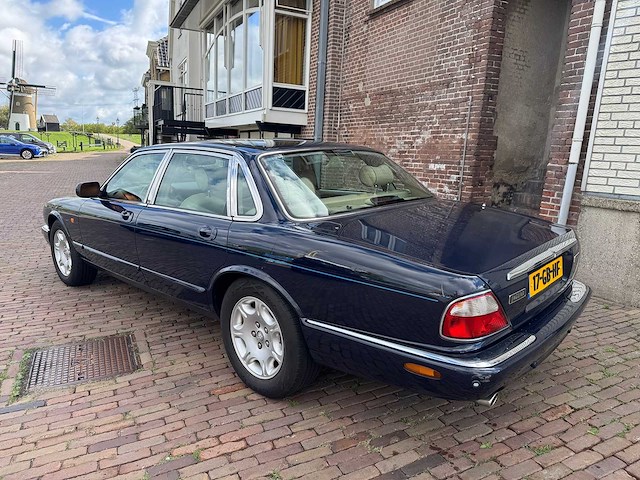 Jaguar sovereign 4.0 v8 17-gb-hf - afbeelding 14 van  18